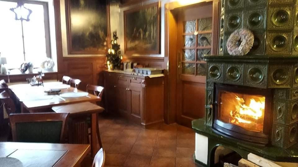 Mala Svata Hora - Penzion & Restaurace Mníšek pod Brdy Zewnętrze zdjęcie