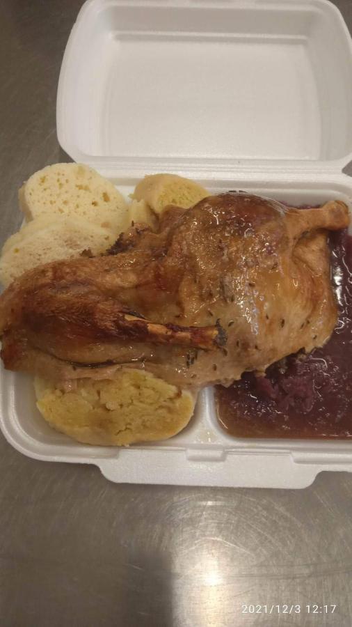 Mala Svata Hora - Penzion & Restaurace Mníšek pod Brdy Zewnętrze zdjęcie