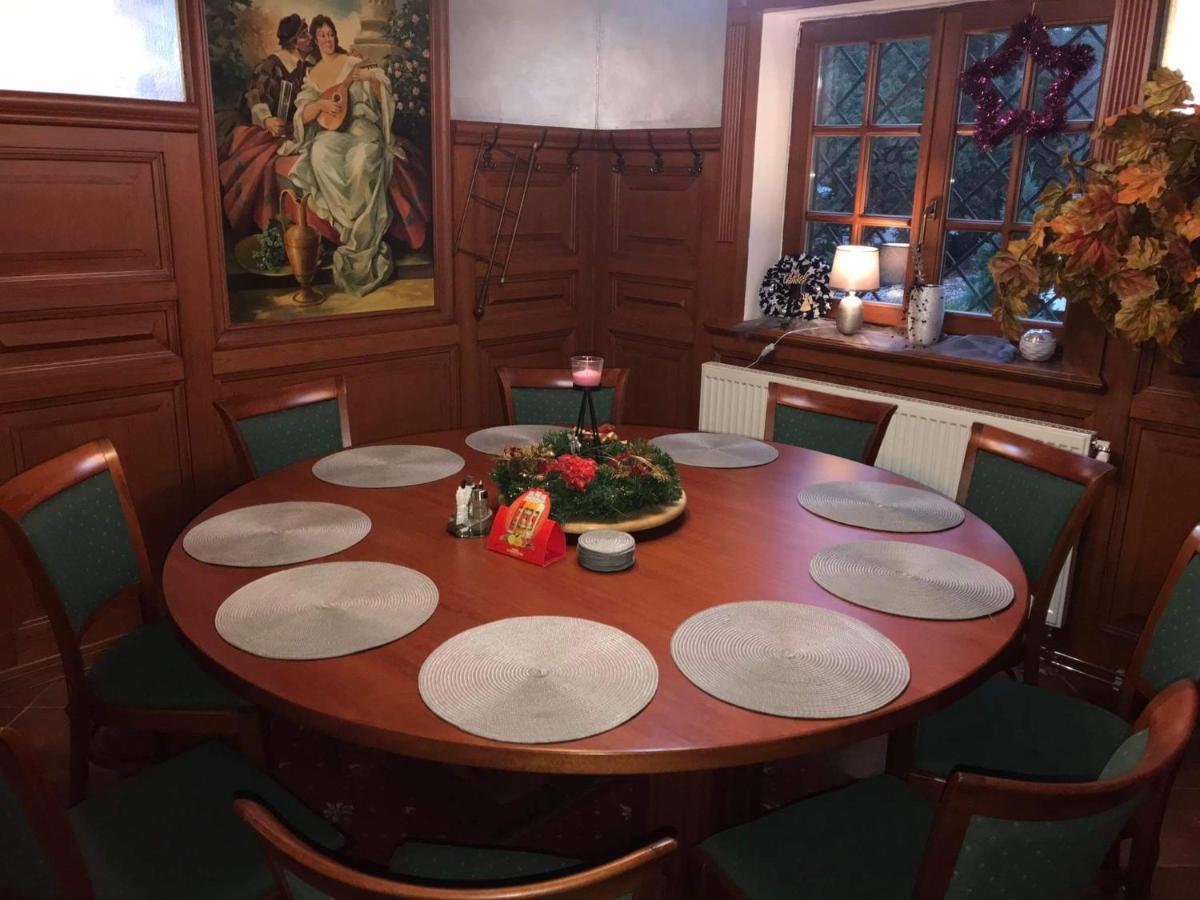 Mala Svata Hora - Penzion & Restaurace Mníšek pod Brdy Zewnętrze zdjęcie