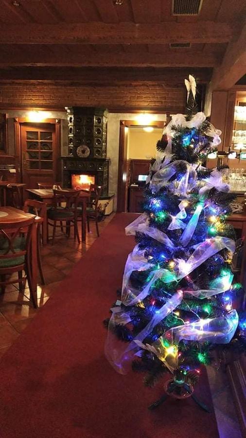 Mala Svata Hora - Penzion & Restaurace Mníšek pod Brdy Zewnętrze zdjęcie