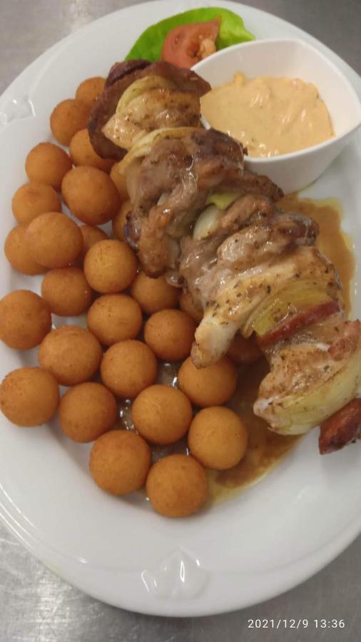 Mala Svata Hora - Penzion & Restaurace Mníšek pod Brdy Zewnętrze zdjęcie
