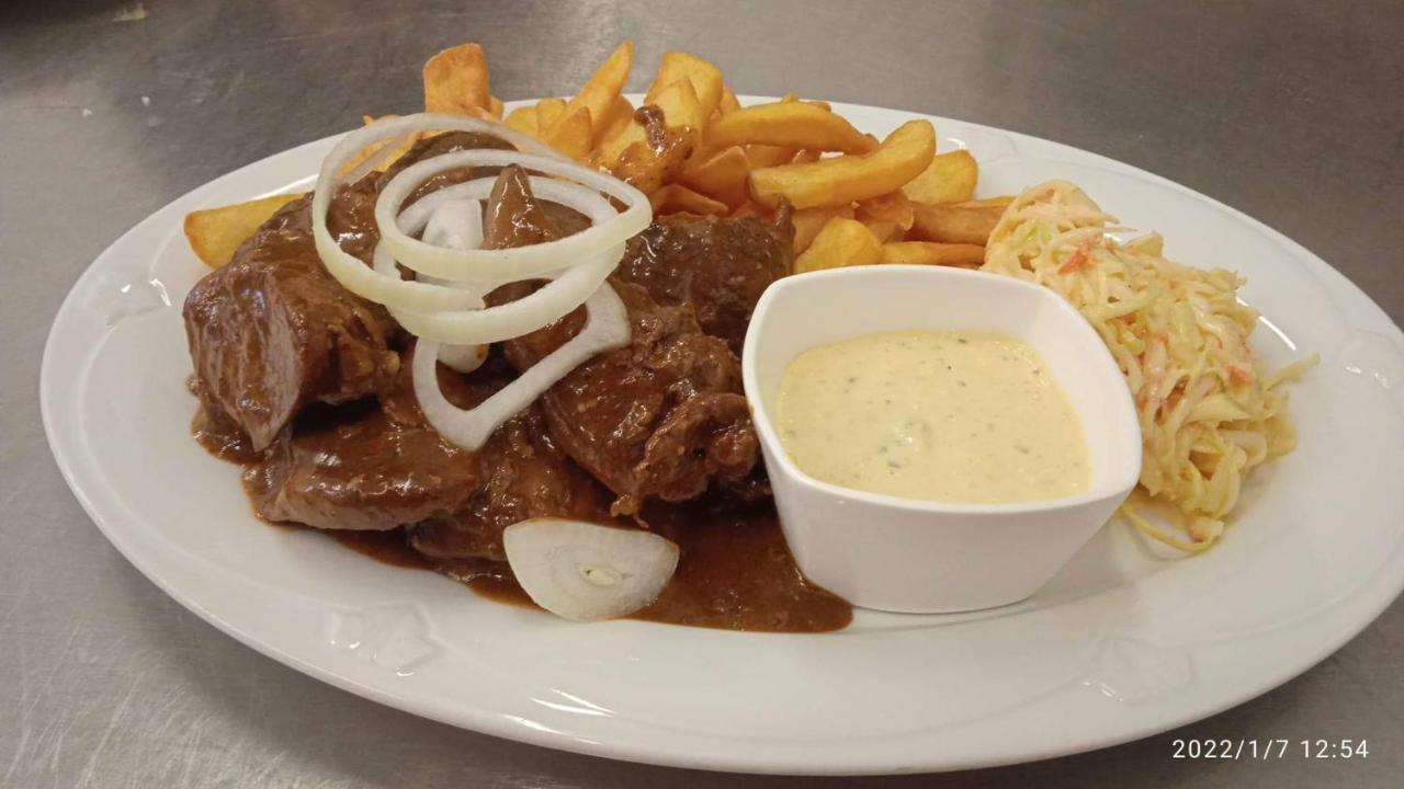 Mala Svata Hora - Penzion & Restaurace Mníšek pod Brdy Zewnętrze zdjęcie