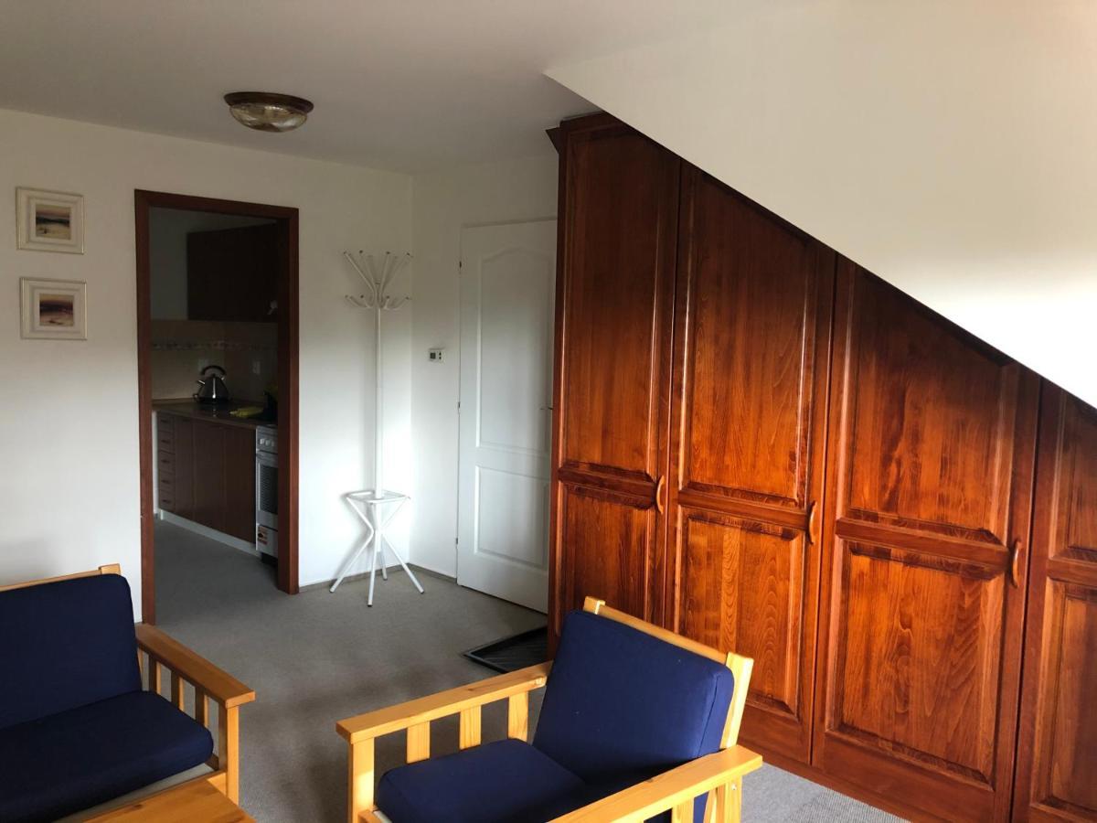 Mala Svata Hora - Penzion & Restaurace Mníšek pod Brdy Zewnętrze zdjęcie
